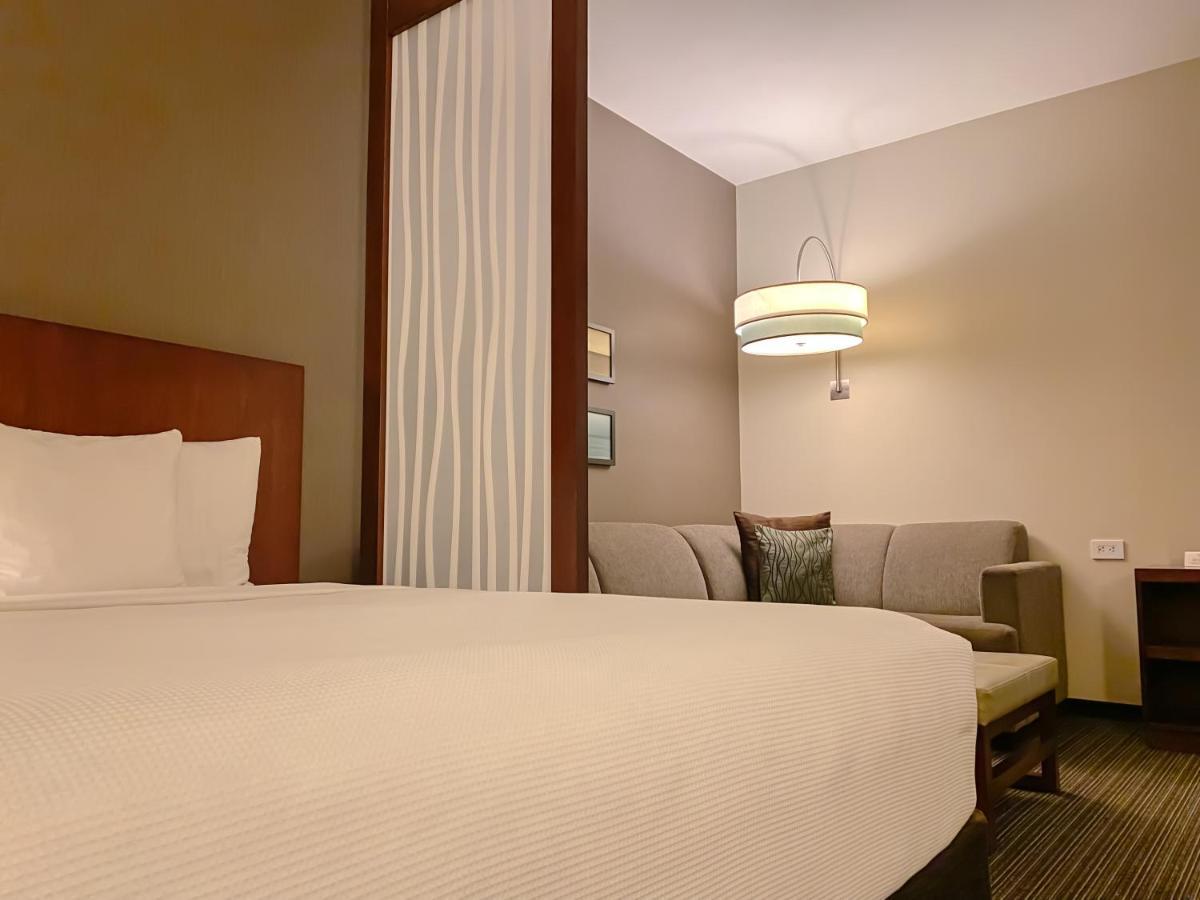 Hyatt Place San Jose Pinares Curridabat Exterior photo